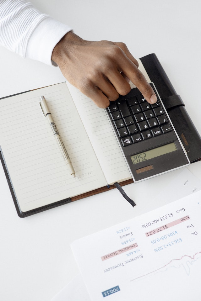 Would you create a legal document with the help of AI tools?