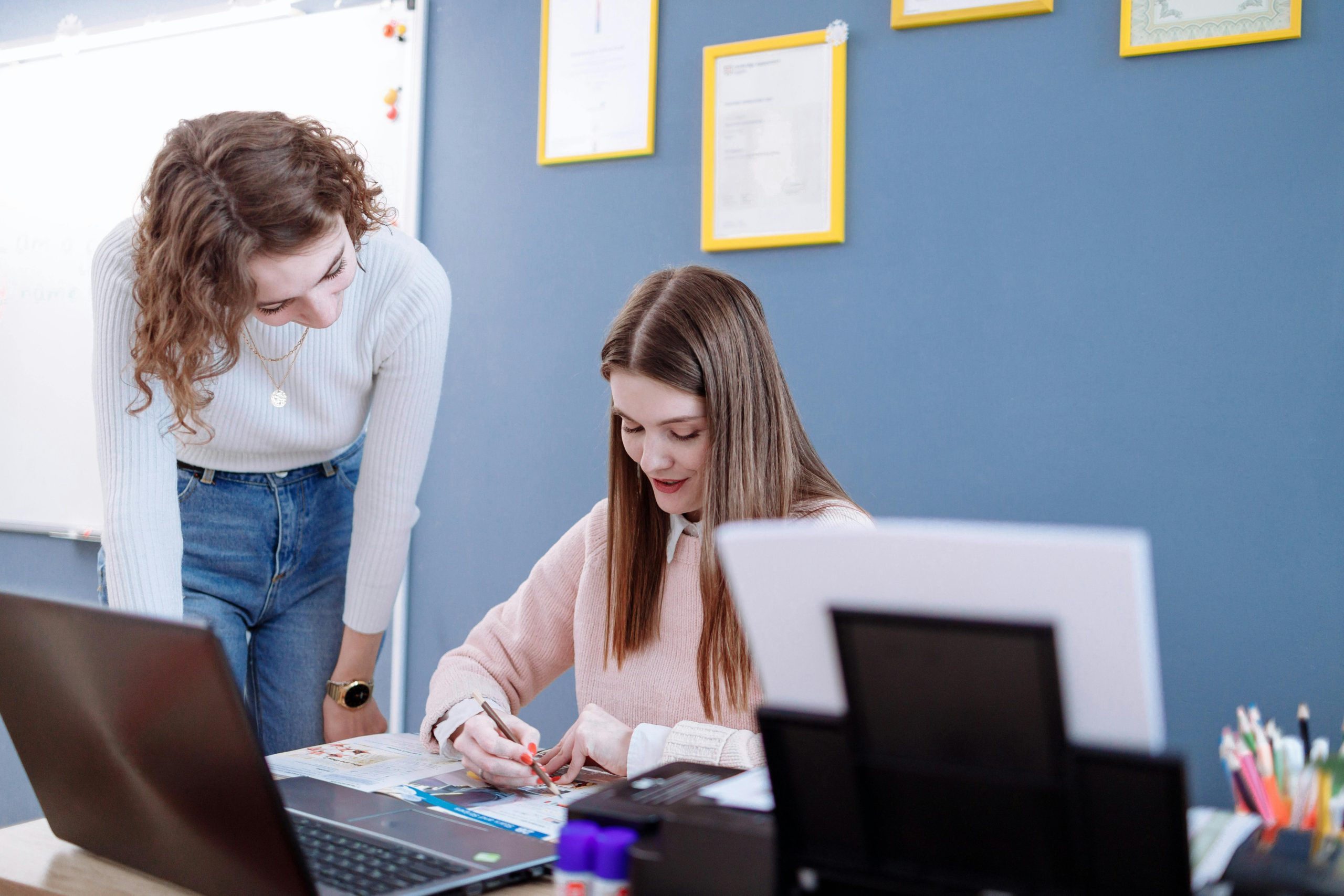 Asking help for a procurement training material