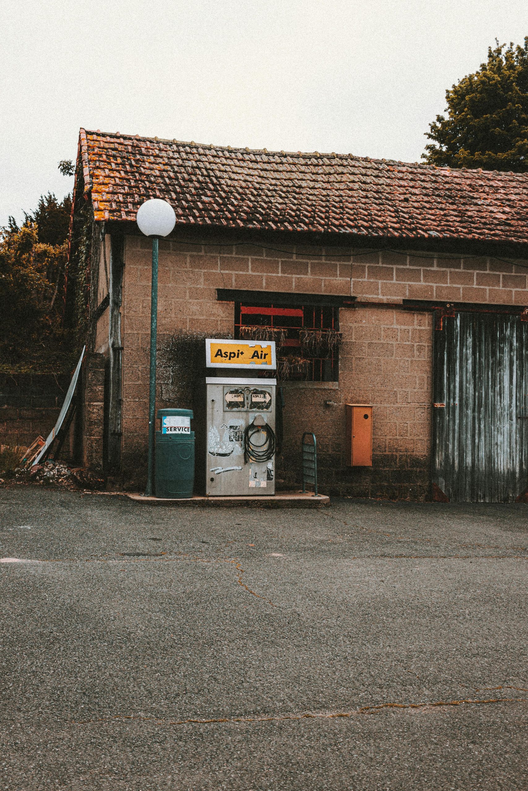 Petition to ban “I’m Building an AI Tool for Procurement” posts